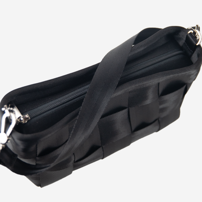 detailcloseupbaguetteblack