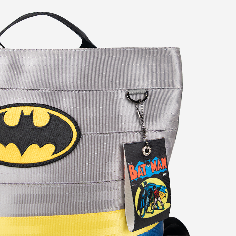 closeupdetailbatmanstreamlinebackpack