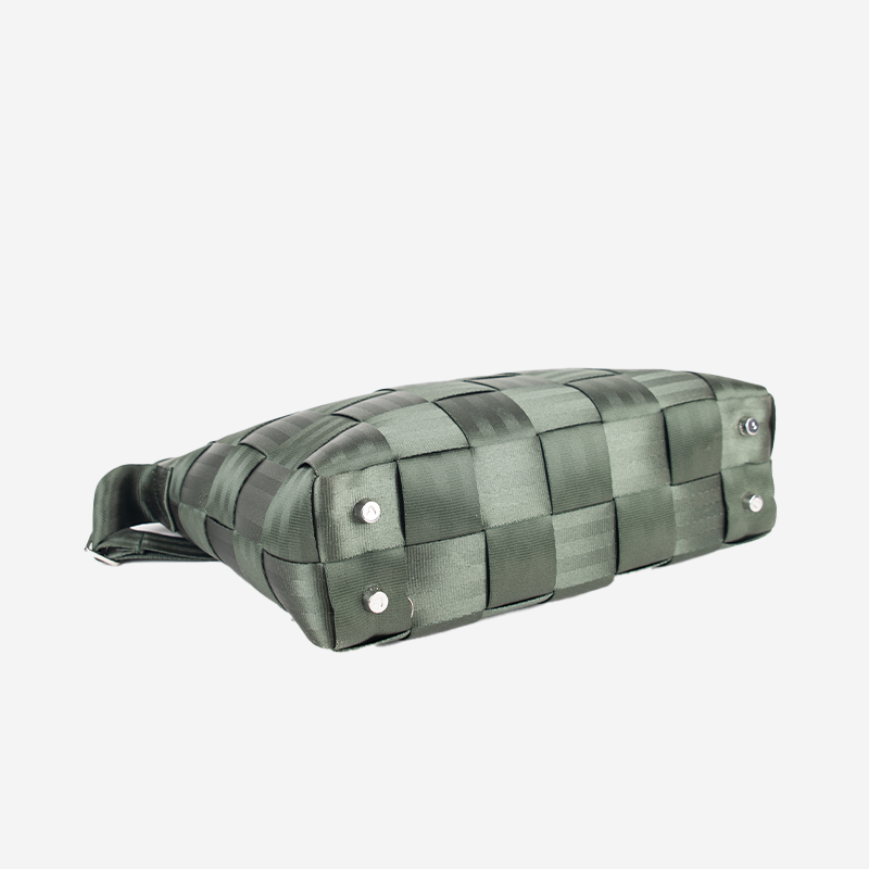 armylargemessengerbottomview