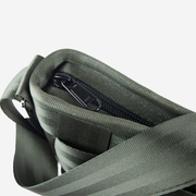 closeuparmylargemessenger