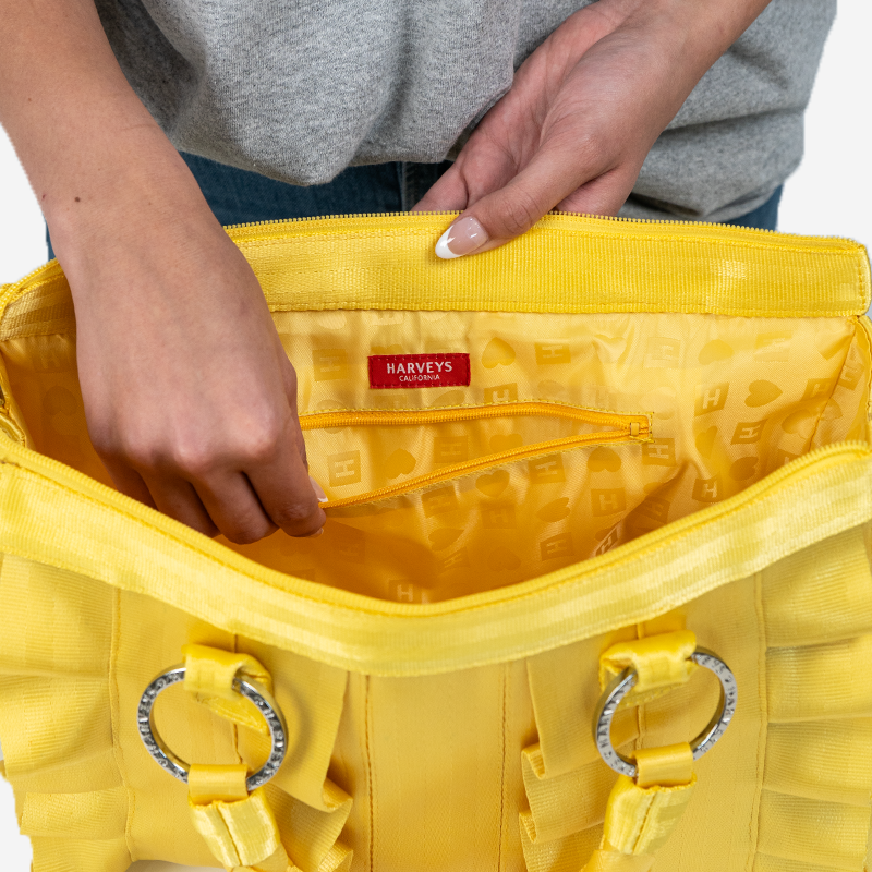 interiorlifeshotlolasatchelbuttercup