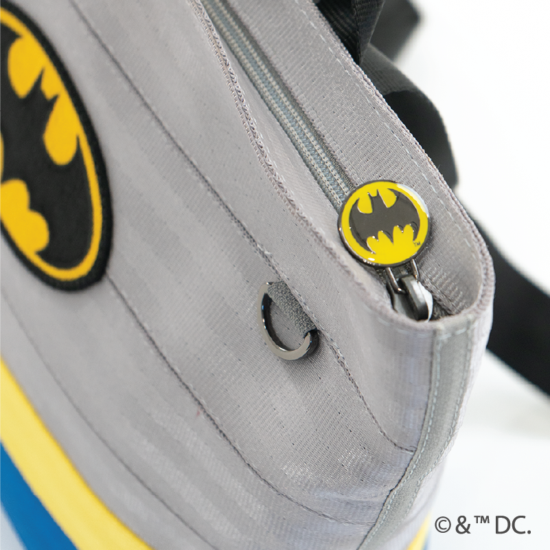 zipperdetailstreamlinebackpackbatman