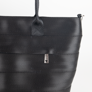 closeupdetailblackote