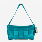 The front view of the Baguette in Aqua