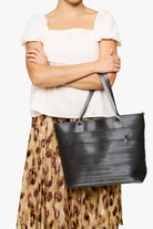 Medium Streamline Tote Storm Arm View