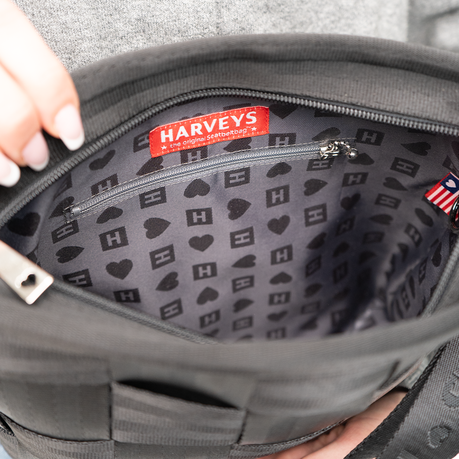 The inside of a Mini Messenger in Black