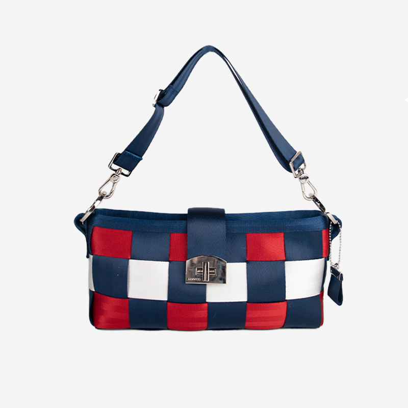Front view Carriage Ring Baguette Spangled