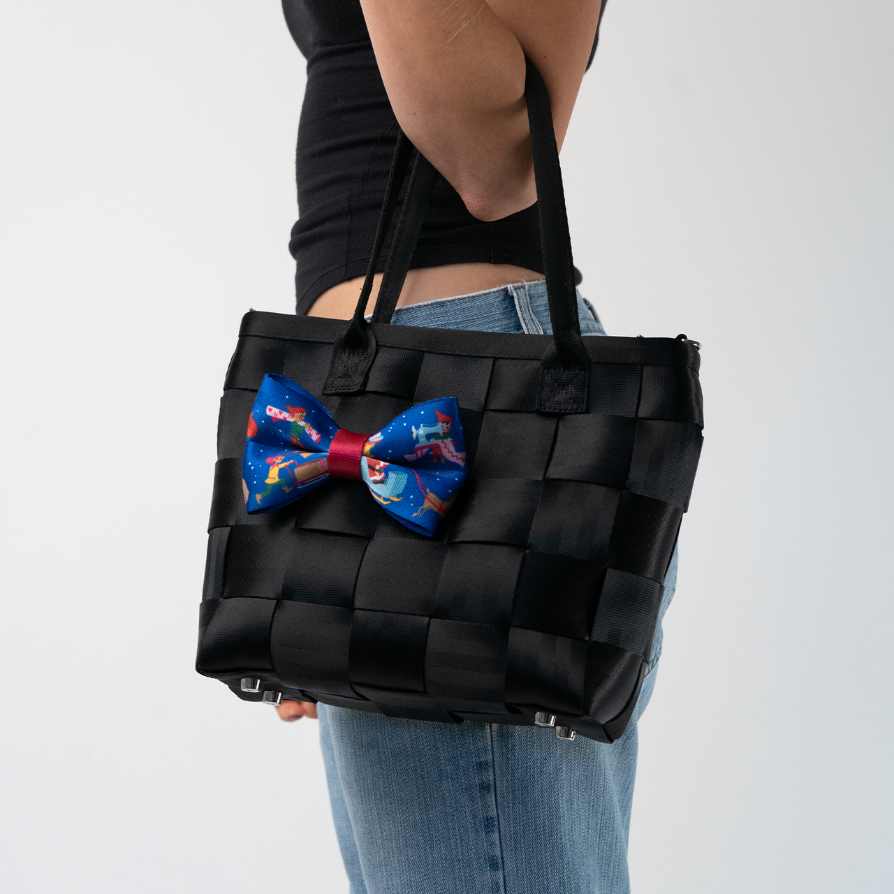 Large Bow / Harveys Workshop