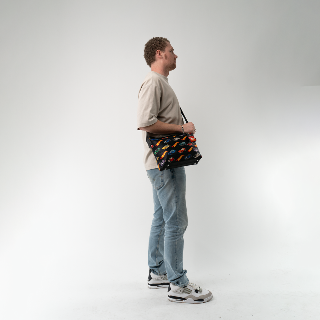 Large Messenger / Hot Wheels