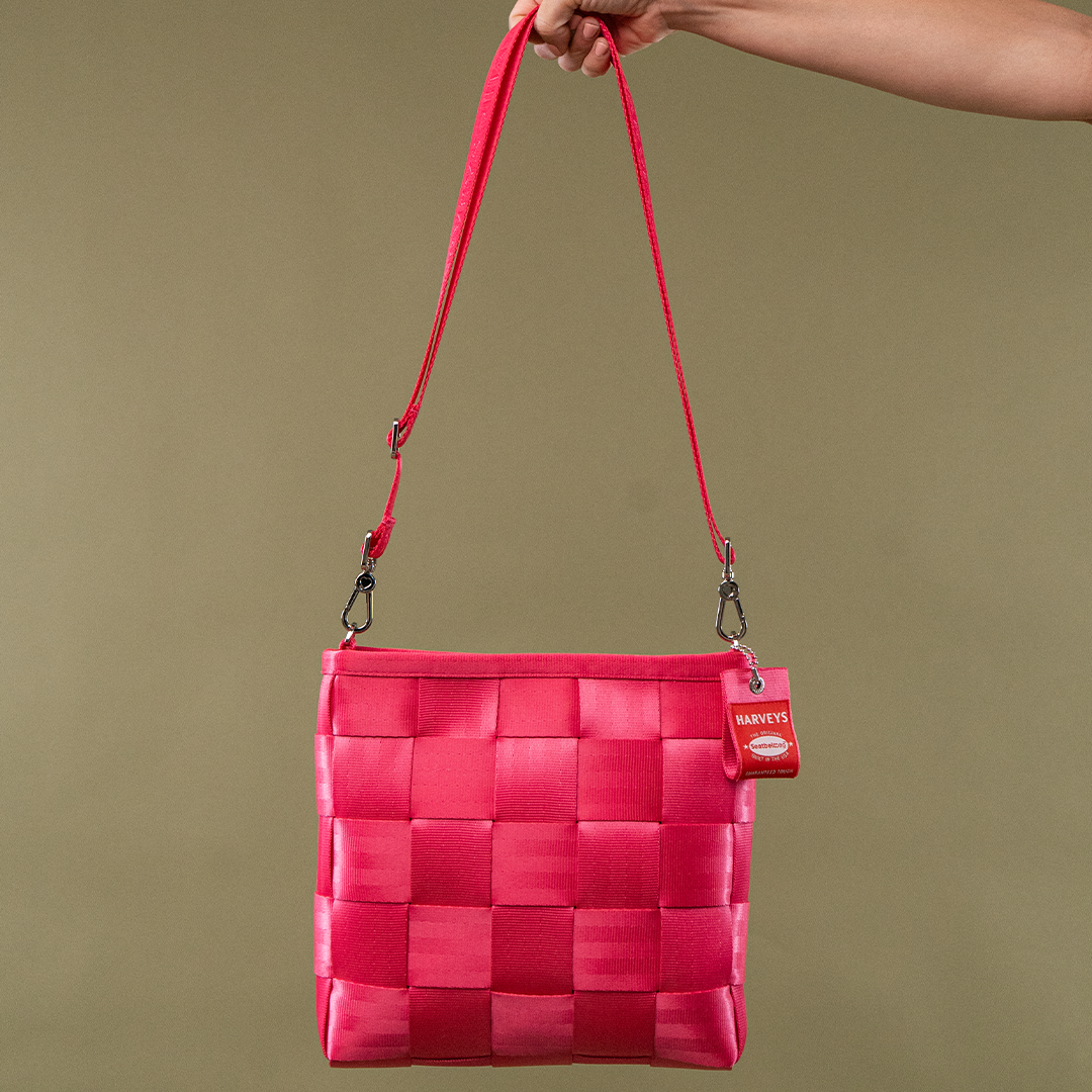 A Mini Messenger in Melon