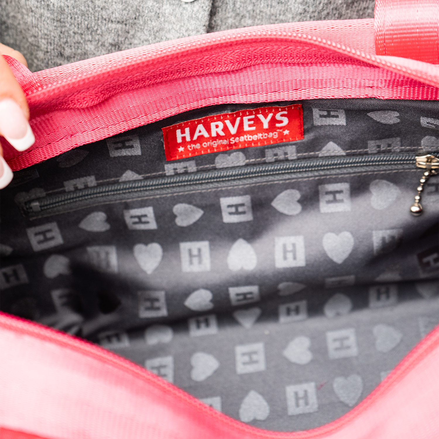 The inside of a Satchel in Melon