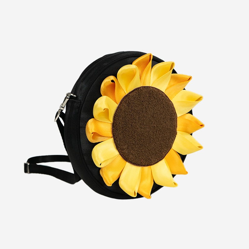 detail shot LD Crossbody Sunflower